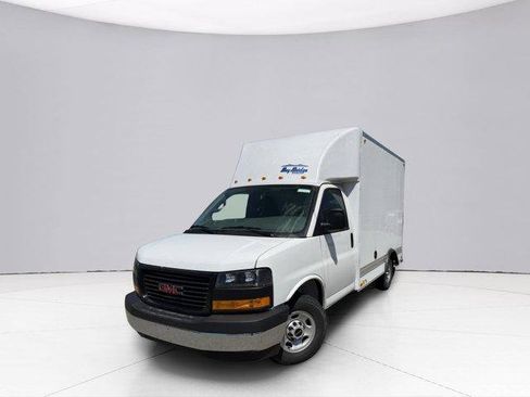New 2026 GMC Savana 3500 w/ Power Convenience Package RWD image 1