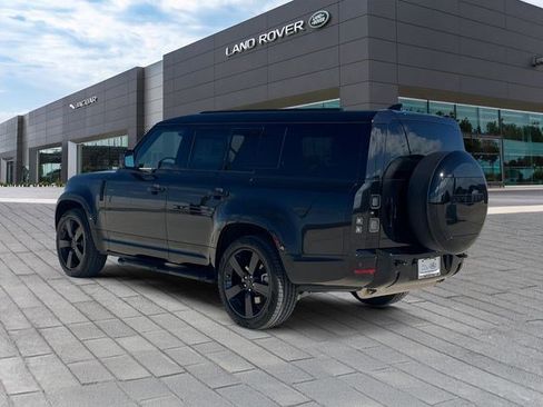 New 2026 Land Rover Defender 130 X-Dynamic SE AWD/4WD image 3