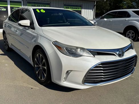 Used 2016 Toyota Avalon Limited image 11