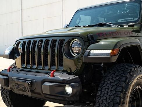 Used 2023 Jeep Gladiator Rubicon w/ LED Lighting Group AWD/4WD image 17