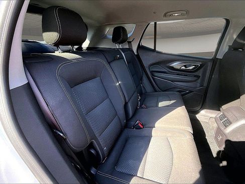 Used 2024 GMC Terrain SLE image 50