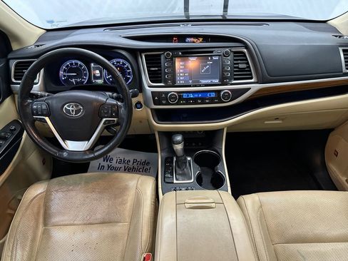 Used 2018 Toyota Highlander Limited Platinum image 23