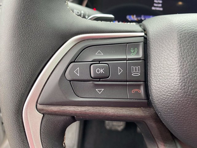Used 2023 Jeep Grand Cherokee Limited AWD/4WD image 20