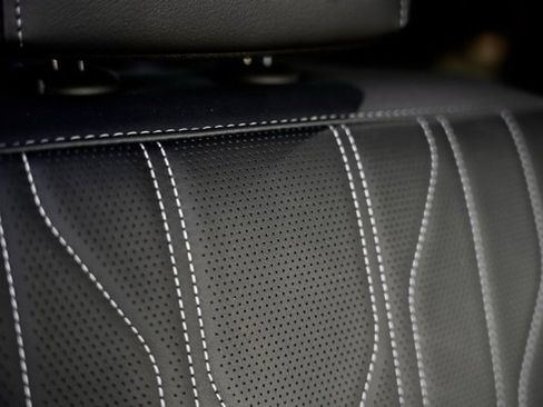 Used 2025 Buick Enclave Avenir w/ Super Cruise Package image 39