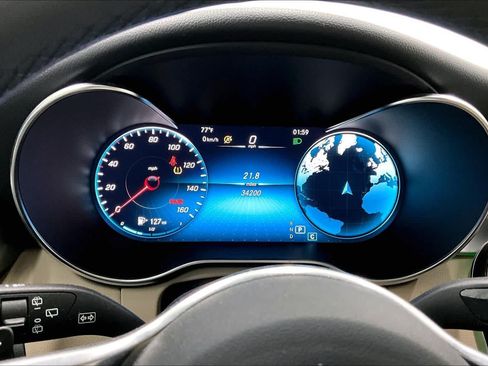 Used 2021 Mercedes-Benz GLC 300 image 23
