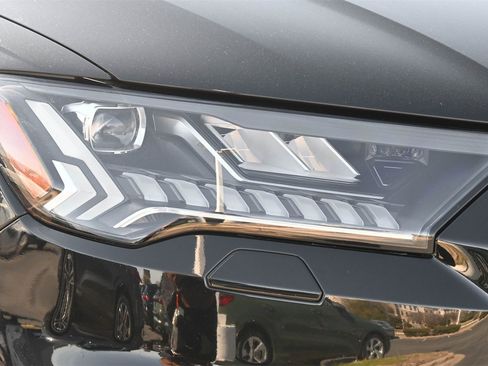 Used 2023 Audi Q7 2.0T Premium Plus w/ Premium Plus Package image 24