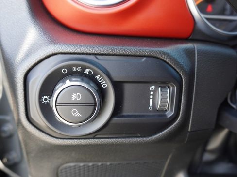 Used 2023 Jeep Gladiator Rubicon w/ Cold Weather Group AWD/4WD image 24