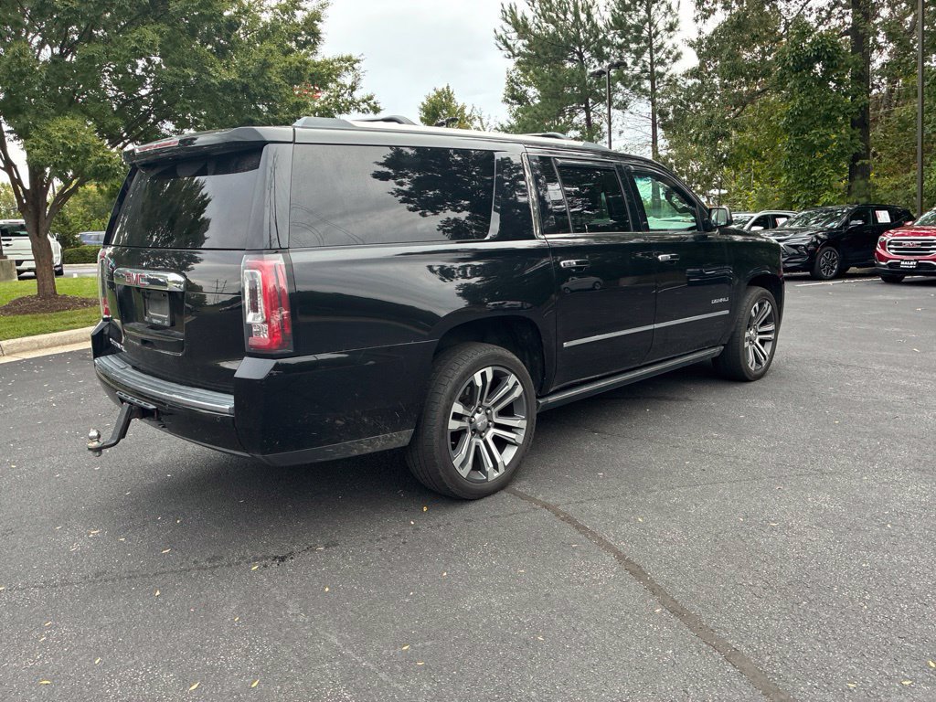 Used 2017 GMC Yukon XL Denali w/ Open Road Package AWD/4WD image 5