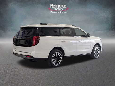 Certified 2025 Ford Expedition Platinum w/ Driver's Package AWD/4WD image 5