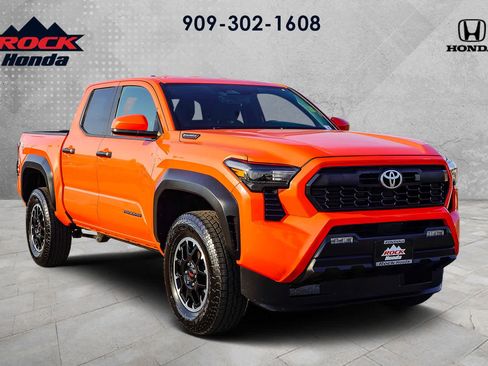 Used 2024 Toyota Tacoma TRD Off-Road image 3