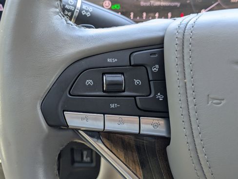 Used 2022 Cadillac Escalade Premium Luxury Platinum image 10