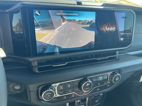 New 2026 Jeep Gladiator Rubicon AWD/4WD image 14