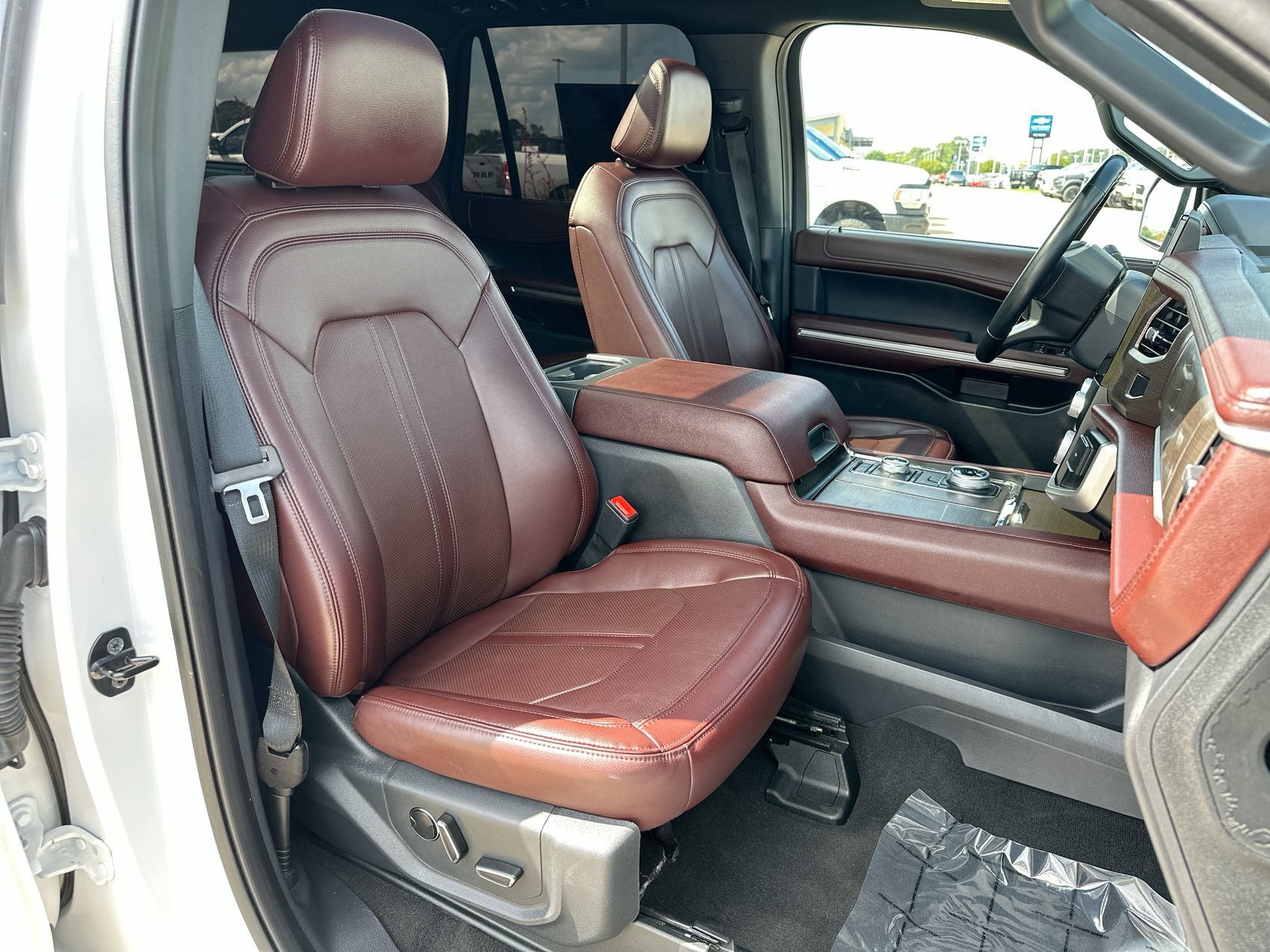 Used 2024 Ford Expedition Max Limited AWD/4WD image 26