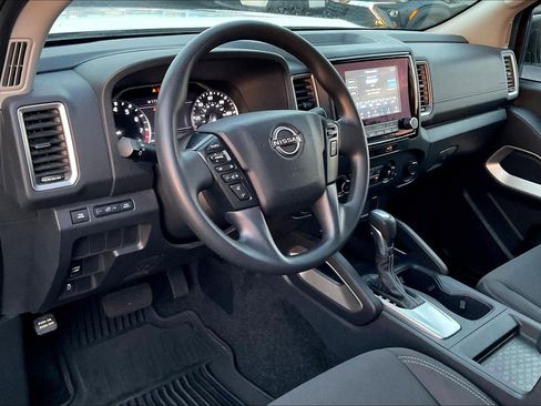 Used 2022 Nissan Frontier SV image 14