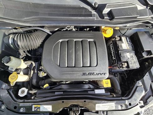 Used 2019 Dodge Grand Caravan SE FWD image 10