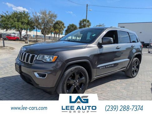 Used 2017 Jeep Grand Cherokee Laredo w/ Quick Order Package 23E image 6