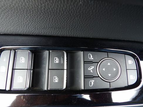 Used 2025 Nissan Pathfinder Platinum w/ Cargo Package AWD/4WD image 13