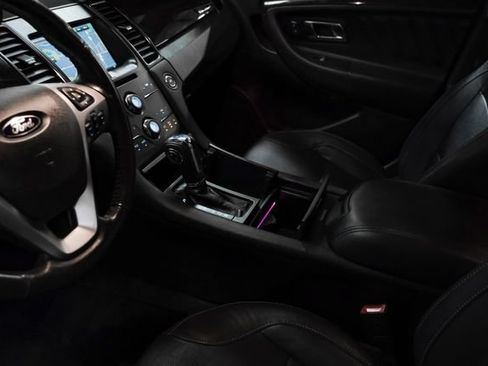 Used 2015 Ford Taurus Limited FWD image 20