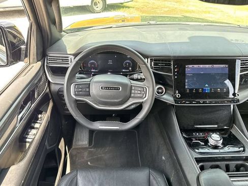 Used 2023 Jeep Wagoneer Series II w/ HD Trailer Tow Package AWD/4WD image 14
