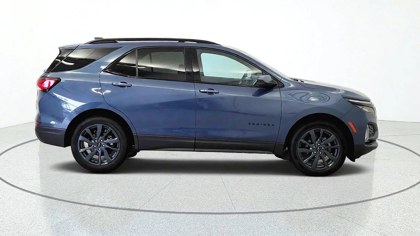 Used 2024 Chevrolet Equinox RS AWD/4WD image 10
