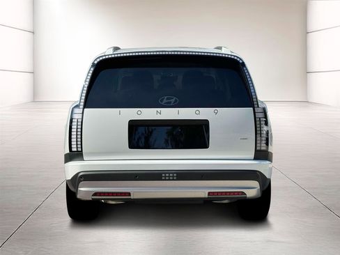 New 2026 Hyundai Ioniq 9 SE image 6