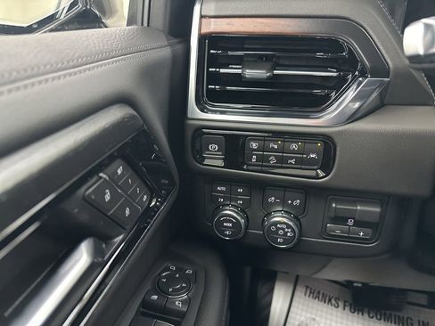 New 2026 GMC Yukon Denali w/ Sun & Power Step Package image 38