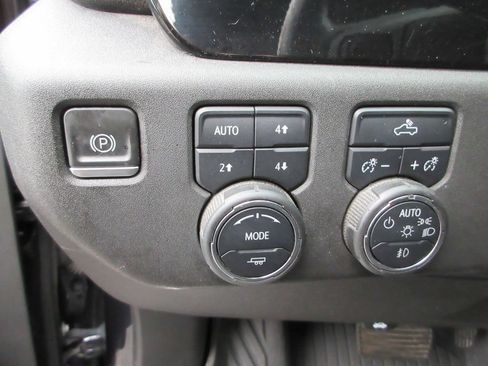 Certified 2022 Chevrolet Silverado 1500 RST AWD/4WD image 25