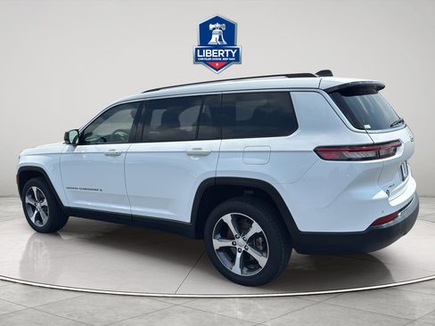 Used 2023 Jeep Grand Cherokee L Limited AWD/4WD image 6