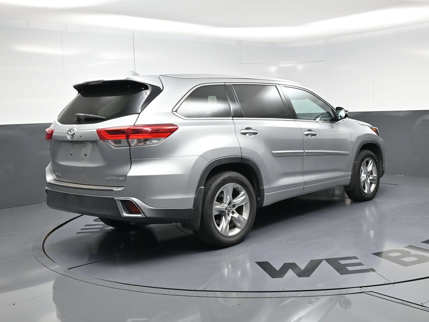 Used 2017 Toyota Highlander Limited w/ Protection Package #3 AWD/4WD image 17
