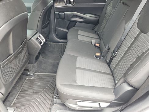 Used 2025 Kia Sorento LX FWD image 33