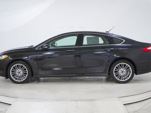 Used 2015 Ford Fusion SE w/ Equipment Group 202A image 4