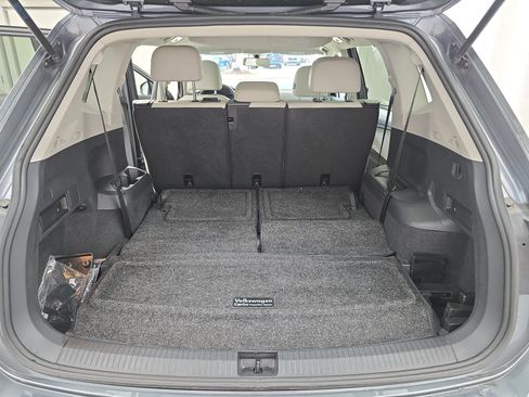 Used 2019 Volkswagen Tiguan SE w/ Panoramic Sunroof Package FWD image 13