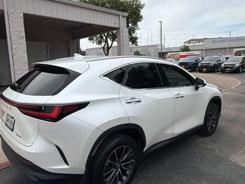 Used 2025 Lexus NX 250 FWD w/ Accessory Package (2T) image 3