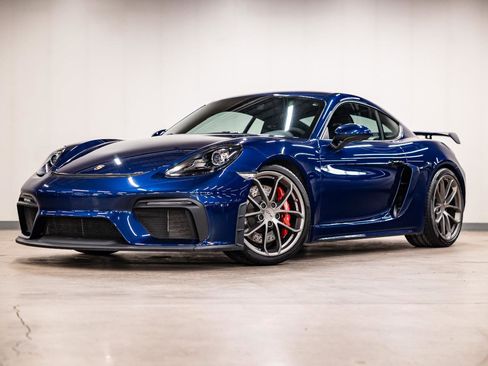 Used 2020 Porsche 718 Cayman GT4 RWD image 13