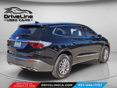Used 2023 Buick Enclave Essence image 2