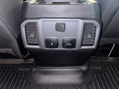 Used 2018 Ford F150 XLT w/ Equipment Group 302A Luxury AWD/4WD image 32
