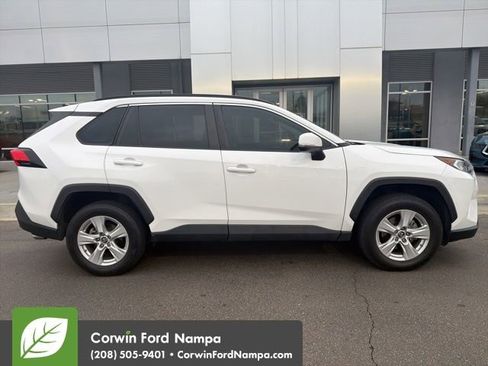 Used 2019 Toyota RAV4 XLE image 2