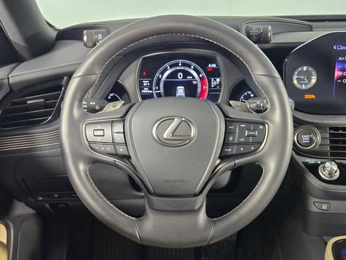 Used 2022 Lexus LS 500 AWD w/ Accessory Package (Z2) image 21