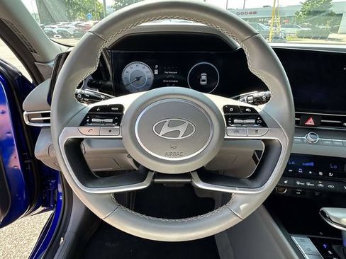 Used 2024 Hyundai Elantra SEL w/ Convenience Package FWD image 21