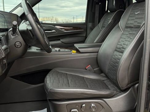 Used 2021 Cadillac Escalade Premium Luxury Platinum w/ Heavy-Duty Trailer Package AWD/4WD image 13