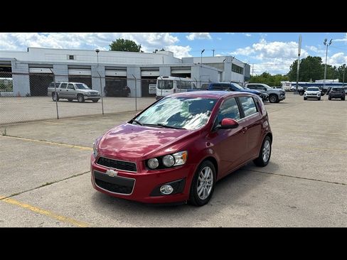Used 2016 Chevrolet Sonic LT w/ Wheels and Fog Lamp Package FWD image 2