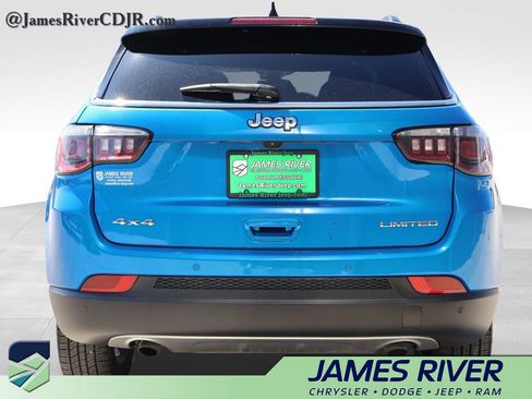 Used 2023 Jeep Compass Limited image 4