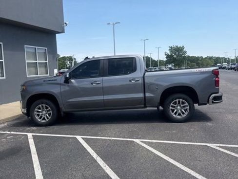 Used 2021 Chevrolet Silverado 1500 LT w/ LPO, Dark Essentials Package AWD/4WD image 9