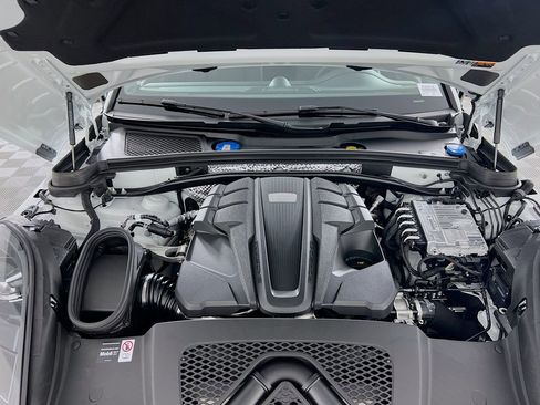 New 2026 Porsche Macan S image 32