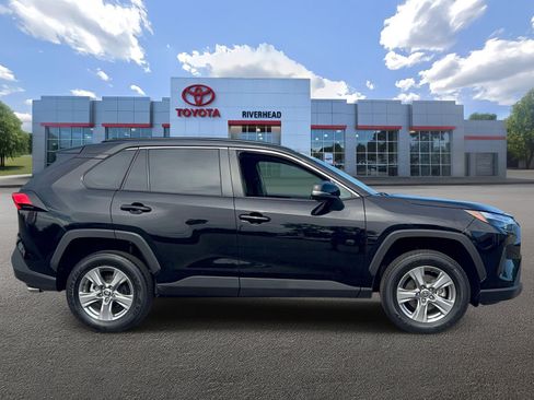 Certified 2025 Toyota RAV4 XLE AWD/4WD image 4