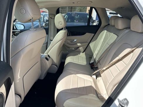Used 2021 Mercedes-Benz GLC 300 4MATIC w/ Premium Package image 38
