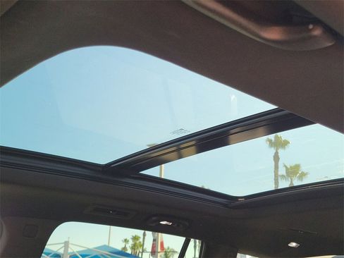 Certified 2023 Cadillac XT6 Premium Luxury image 18