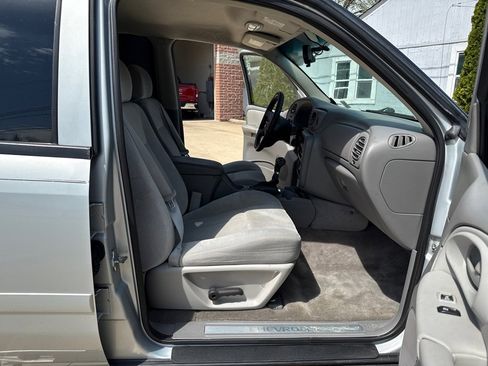 Used 2008 Chevrolet TrailBlazer LS image 11