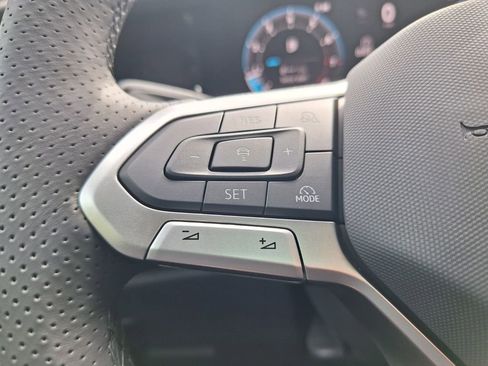 New 2026 Volkswagen Tiguan SE R-Line image 13