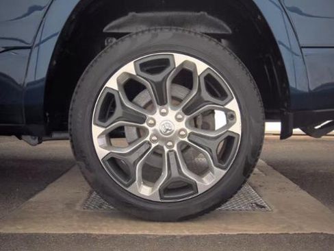Used 2023 RAM 1500 Limited AWD/4WD image 12